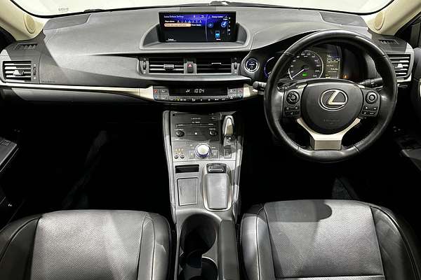 2017 Lexus CT CT200h Luxury ZWA10R