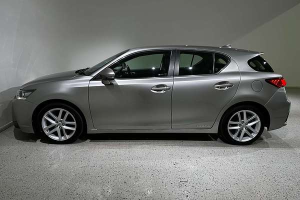 2017 Lexus CT CT200h Luxury ZWA10R