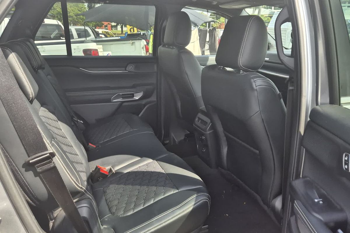2024 Ford Everest Platinum  3.0L