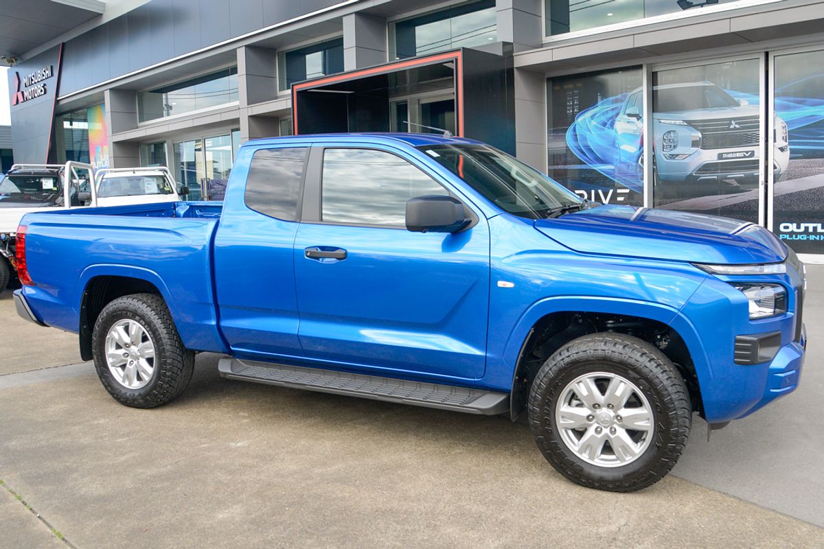 2024 Mitsubishi Triton GLX+ MV 4X4