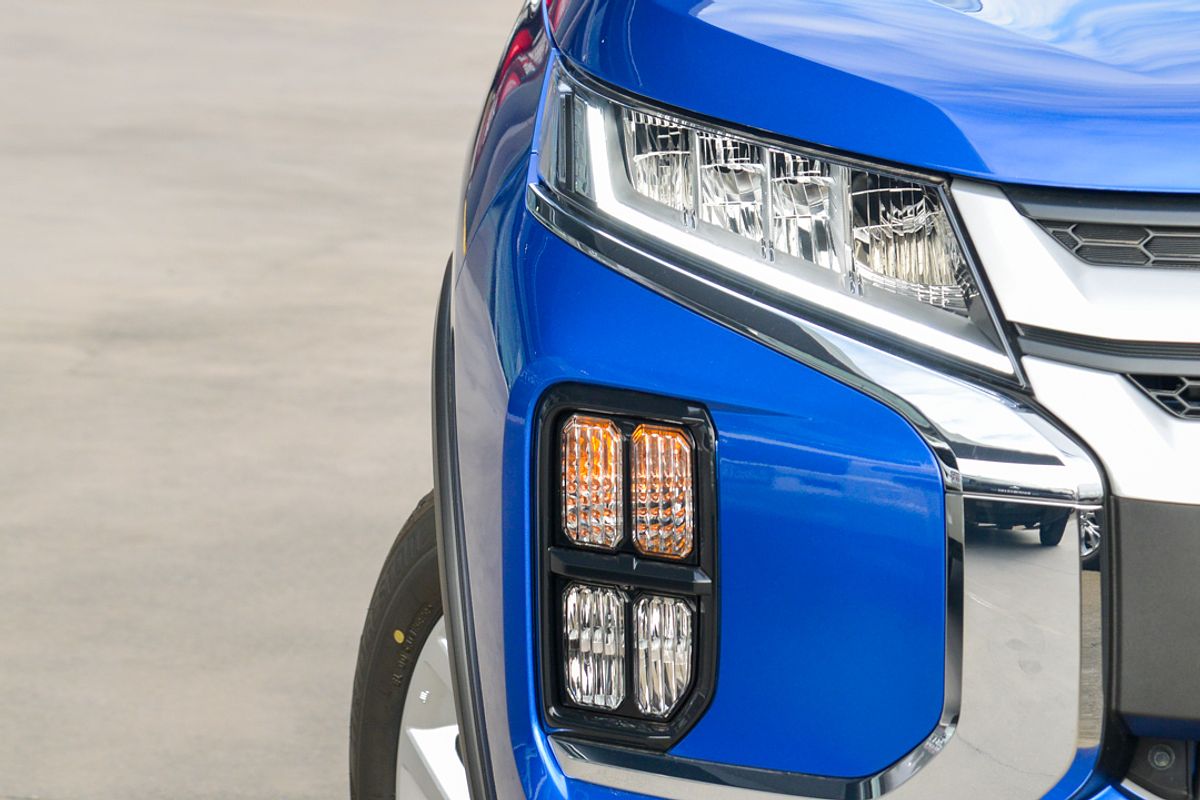 2024 Mitsubishi ASX ES XD
