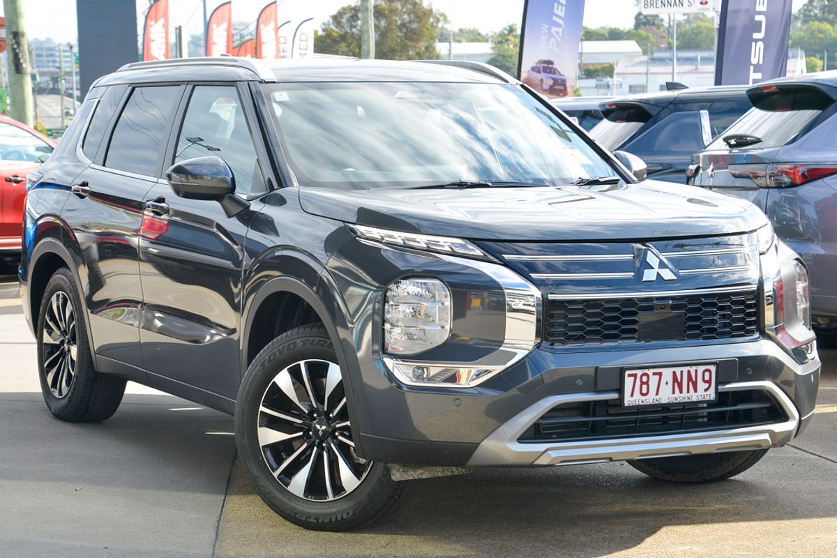 2025 Mitsubishi Outlander LS ZM