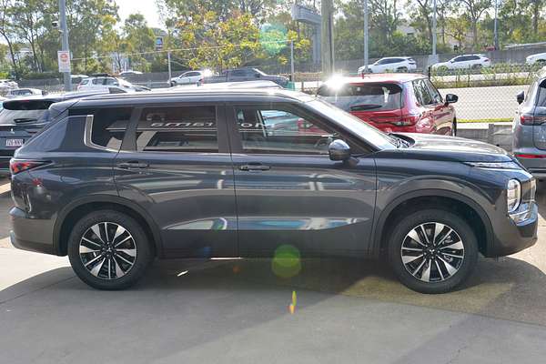 2025 Mitsubishi Outlander LS ZM