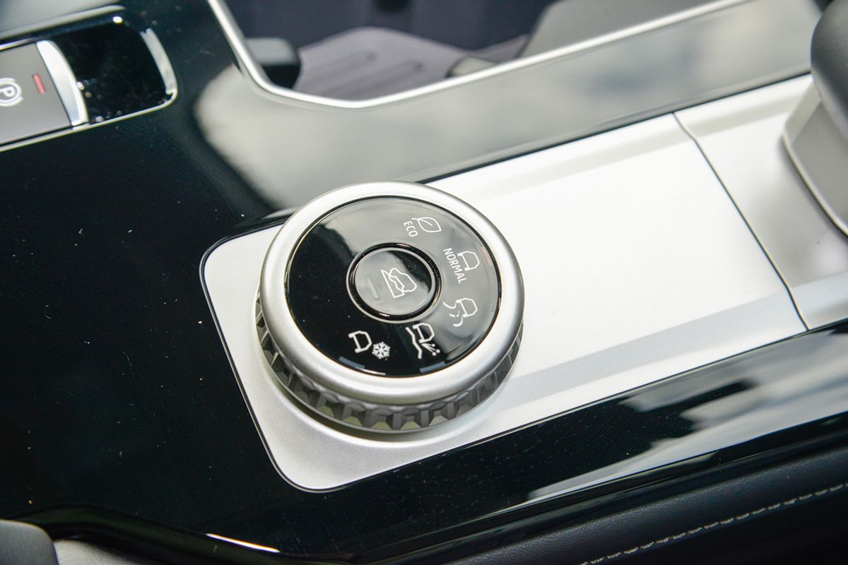 2025 Mitsubishi Outlander LS ZM