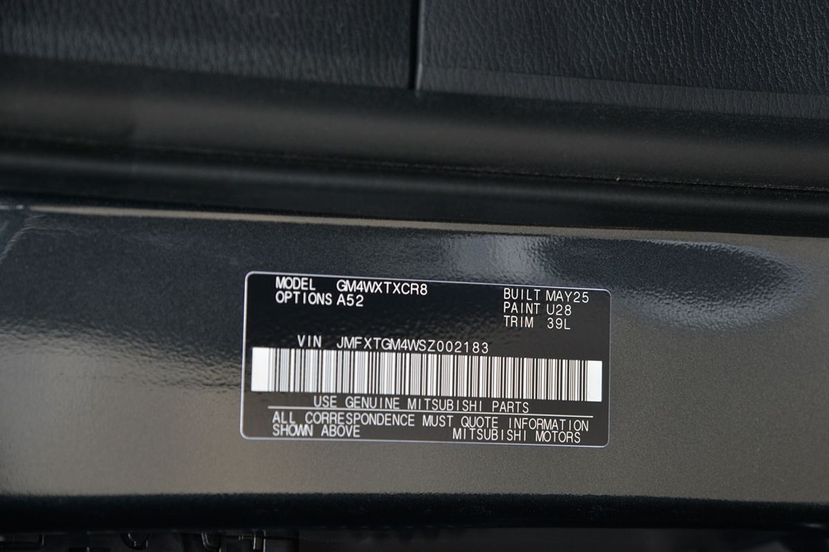 2025 Mitsubishi Outlander LS ZM
