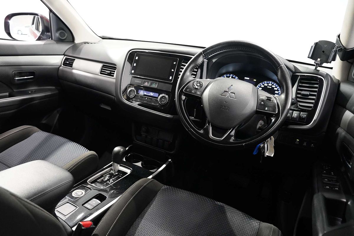 2016 Mitsubishi Outlander LS Safety Pack ZK