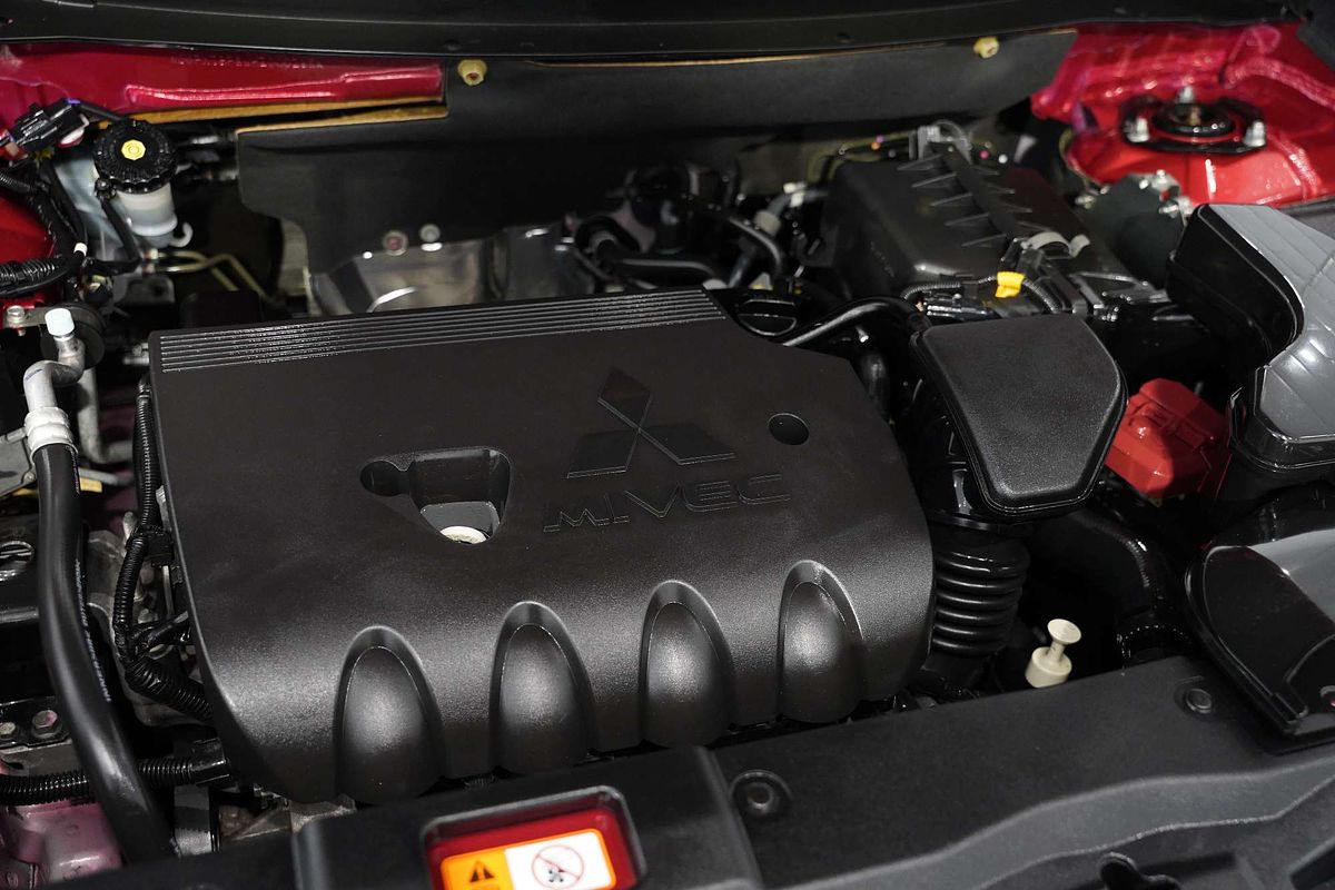 2016 Mitsubishi Outlander LS Safety Pack ZK