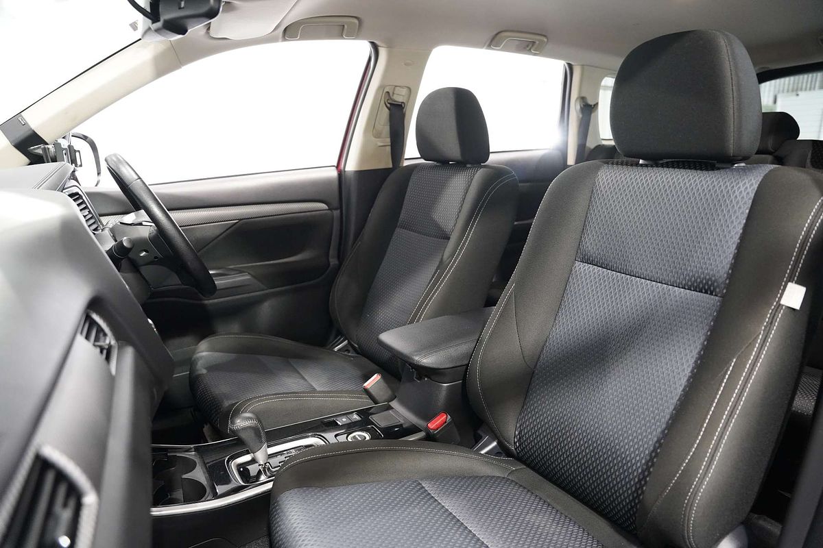 2016 Mitsubishi Outlander LS Safety Pack ZK