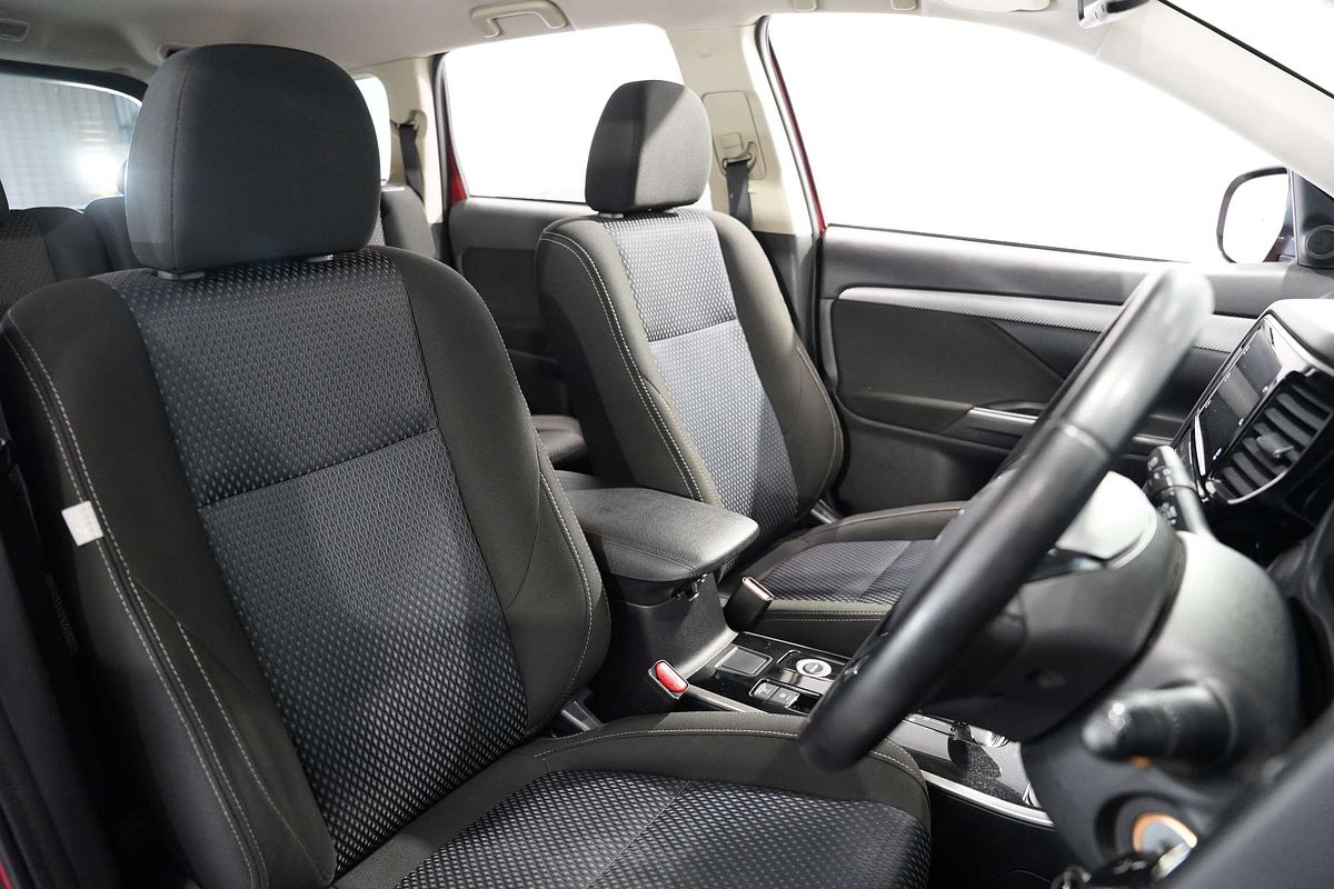 2016 Mitsubishi Outlander LS Safety Pack ZK