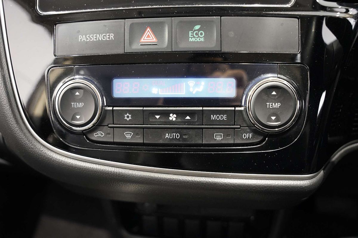 2016 Mitsubishi Outlander LS Safety Pack ZK