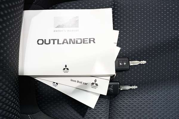 2016 Mitsubishi Outlander LS Safety Pack ZK