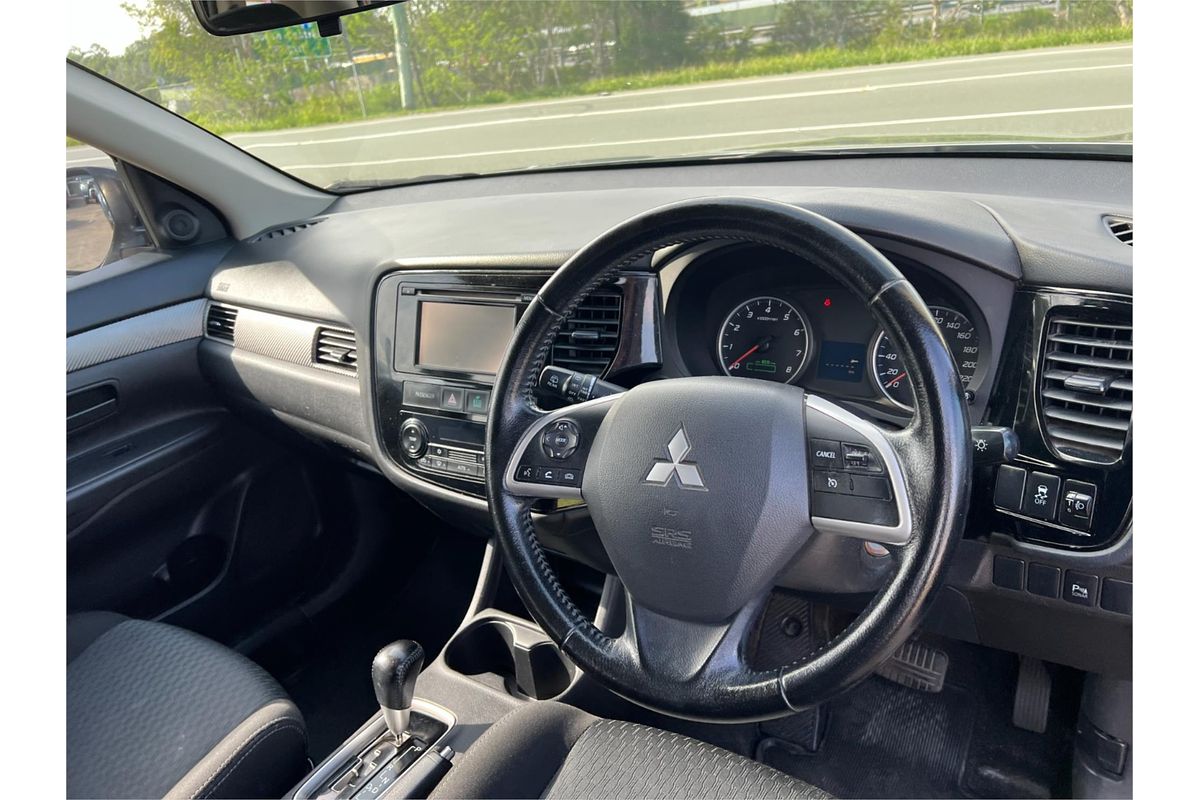 2014 Mitsubishi Outlander ES ZJ