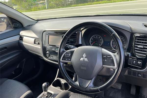 2014 Mitsubishi Outlander ES ZJ