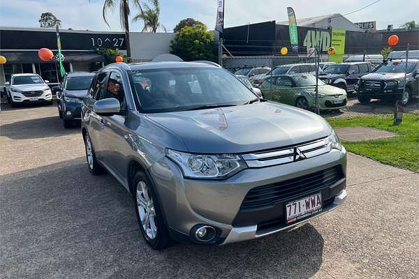 2014 Mitsubishi Outlander ES ZJ