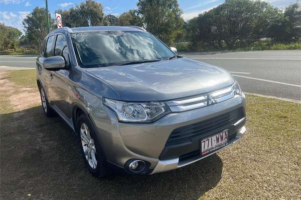 2014 Mitsubishi Outlander ES ZJ