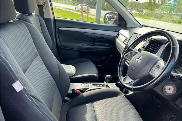 2014 Mitsubishi Outlander ES ZJ