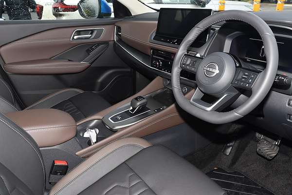 2025 Nissan QASHQAI Ti J12