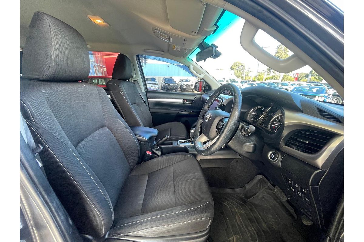 2022 Toyota Hilux SR5 GUN126R 4X4