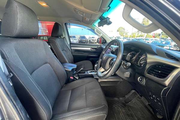 2022 Toyota Hilux SR5 GUN126R 4X4