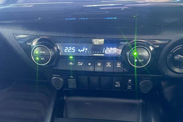 2022 Toyota Hilux SR5 GUN126R 4X4