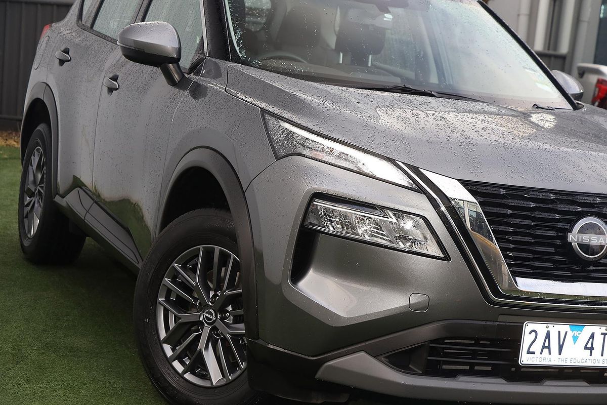 2025 Nissan X-TRAIL ST T33