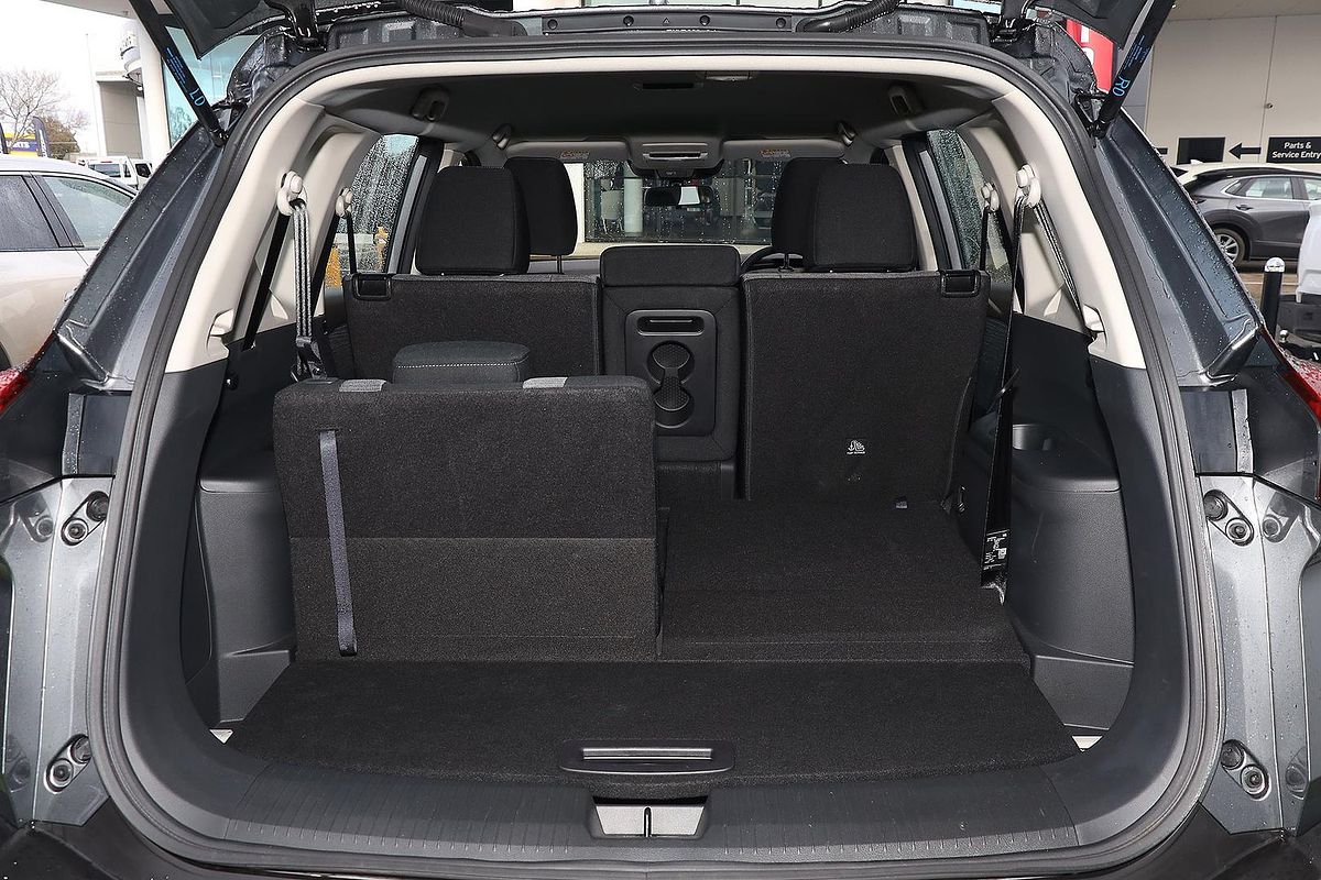 2025 Nissan X-TRAIL ST T33