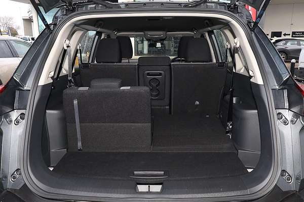 2025 Nissan X-TRAIL ST T33