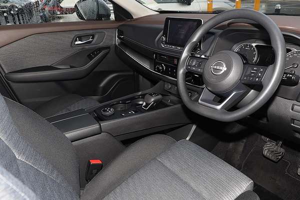 2025 Nissan X-TRAIL ST T33