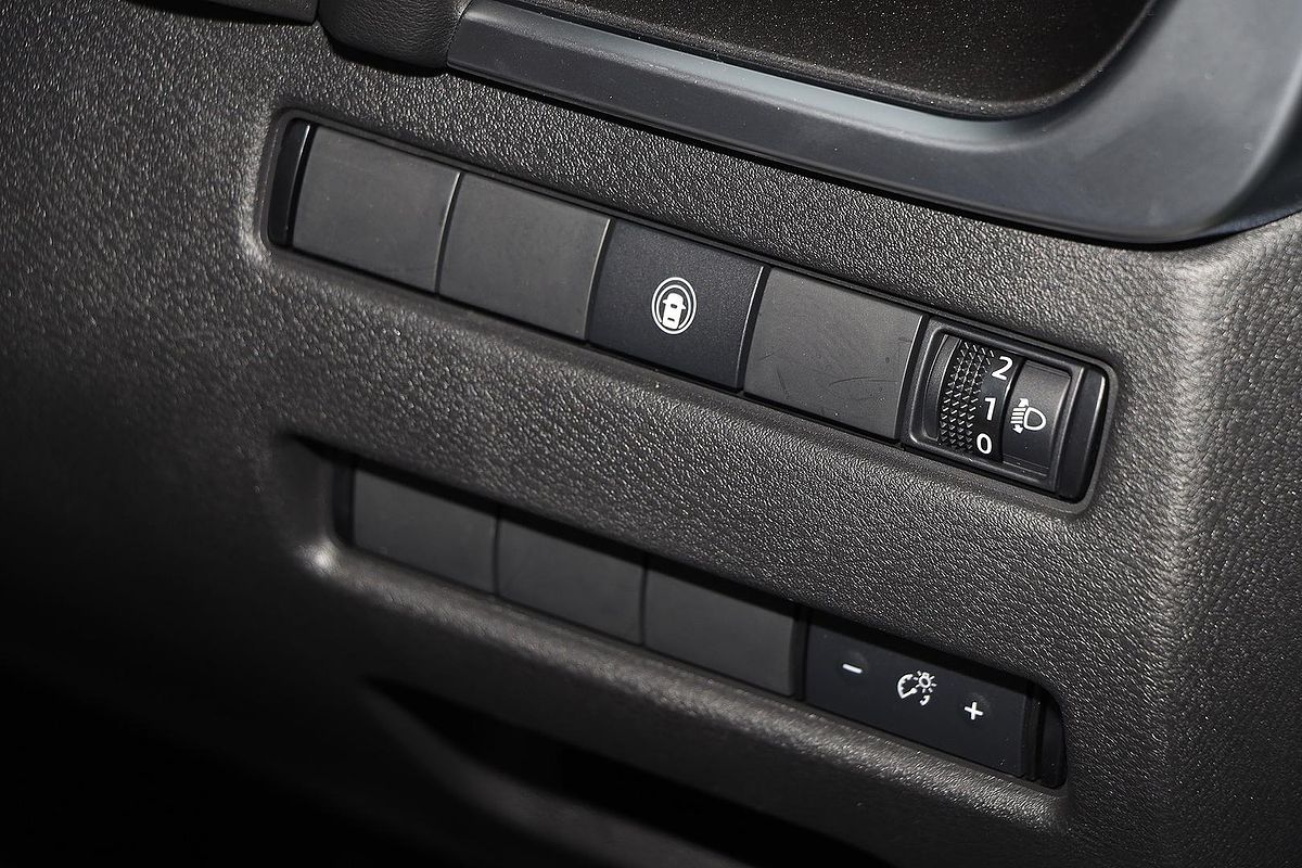 2025 Nissan X-TRAIL ST T33