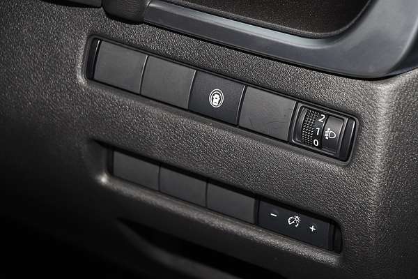 2025 Nissan X-TRAIL ST T33