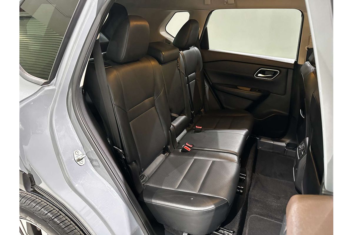 2022 Nissan X-TRAIL ST-L T33