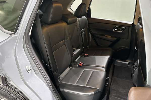 2022 Nissan X-TRAIL ST-L T33