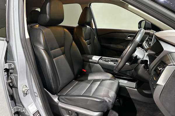 2022 Nissan X-TRAIL ST-L T33
