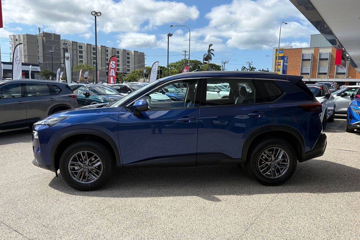 2025 Nissan X-TRAIL ST T33