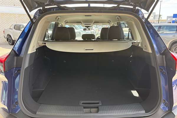2025 Nissan X-TRAIL ST T33