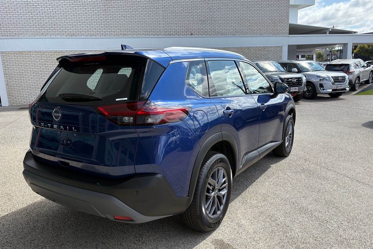 2025 Nissan X-TRAIL ST T33