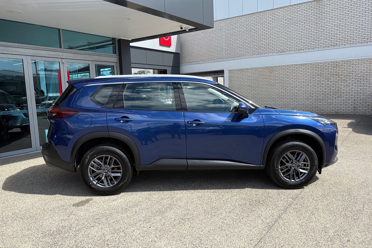 2025 Nissan X-TRAIL ST T33
