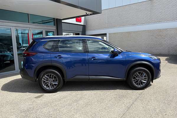 2025 Nissan X-TRAIL ST T33