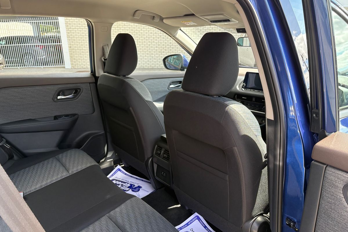 2025 Nissan X-TRAIL ST T33