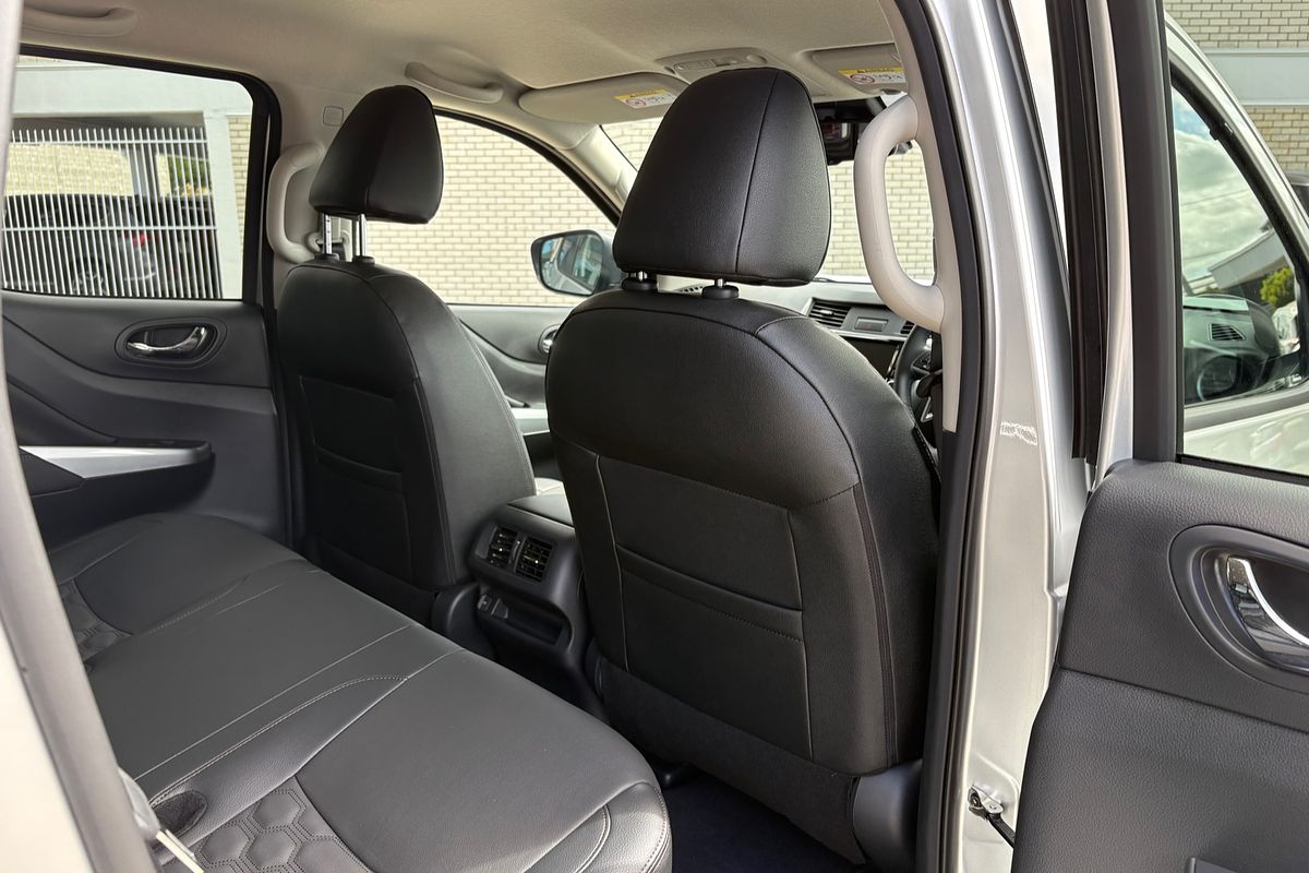 2025 Nissan Navara ST-X D23 4X4