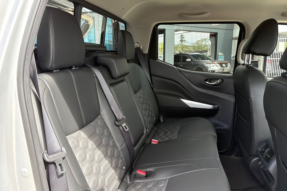 2025 Nissan Navara ST-X D23 4X4