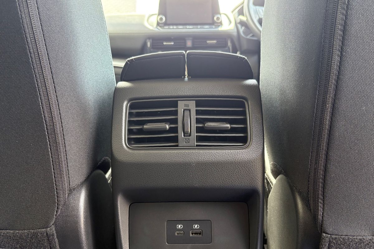 2025 Nissan X-TRAIL ST T33