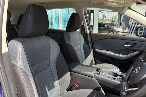2025 Nissan X-TRAIL ST T33