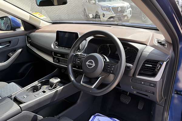 2025 Nissan X-TRAIL ST T33