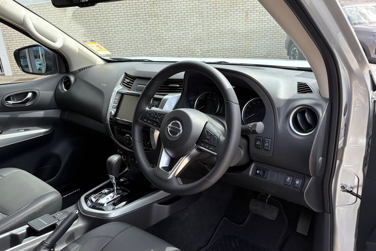 2025 Nissan Navara ST-X D23 4X4