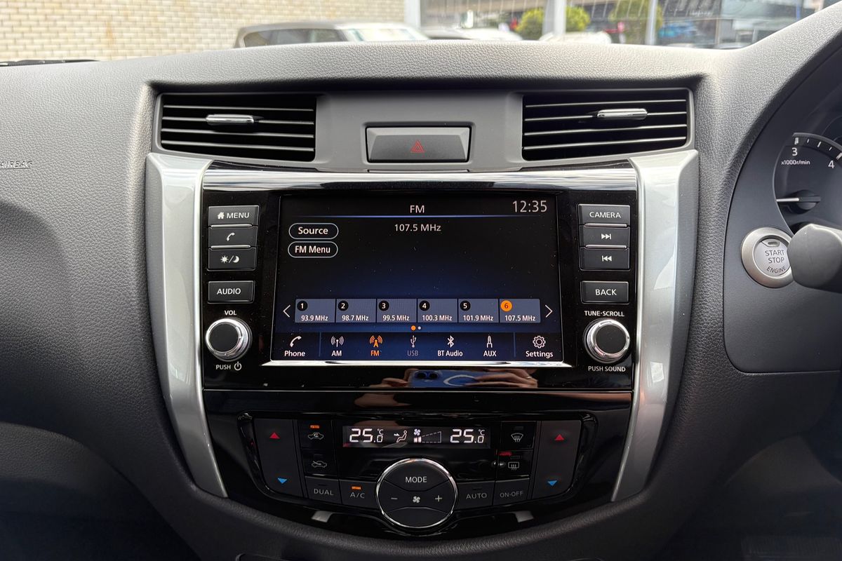 2025 Nissan Navara ST-X D23 4X4