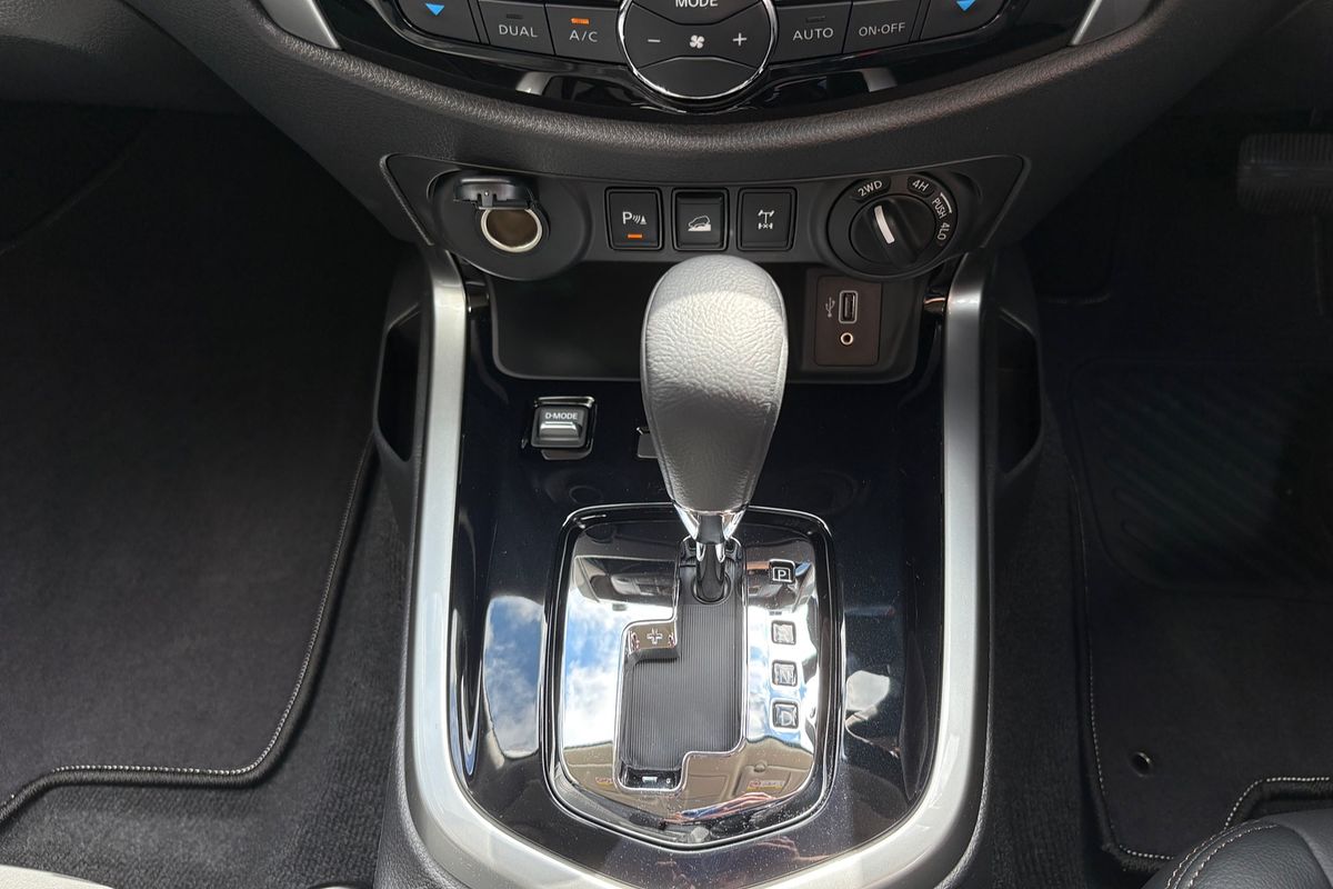 2025 Nissan Navara ST-X D23 4X4