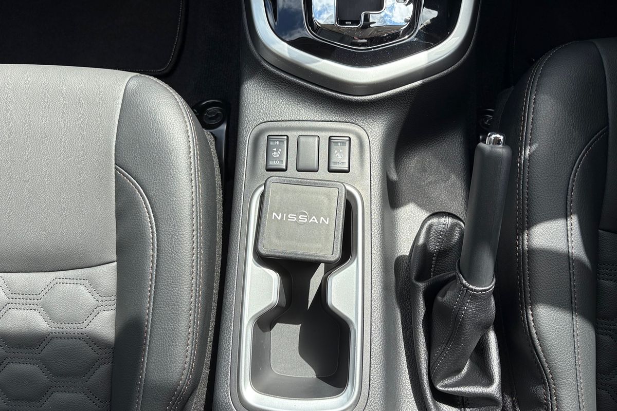 2025 Nissan Navara ST-X D23 4X4