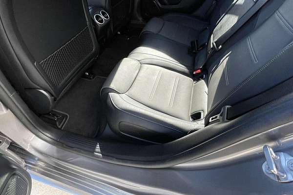2022 Mercedes-Benz A-Class A250 V177