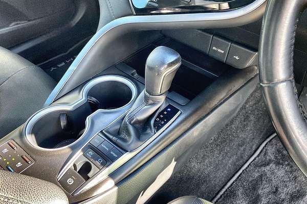 2021 Toyota Camry SL AXVH70R